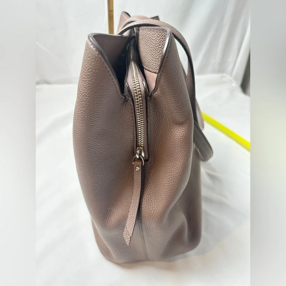 Kate Spade Larchmont Avenue Large Evangelie Satchel In Taupe